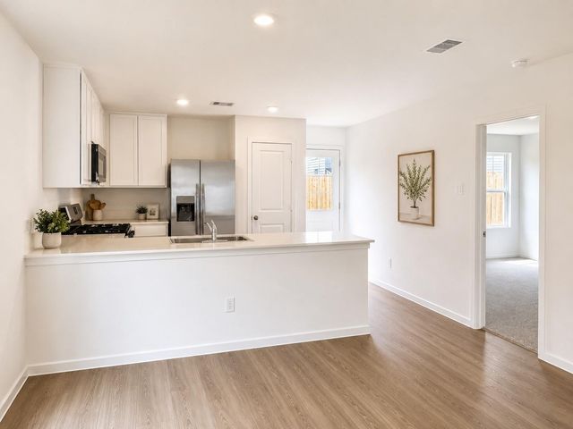 20074 White Dove, Crosby, TX 77532