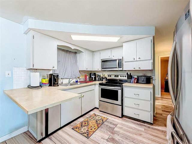 3049 KILBURN ROAD, Holiday, FL 34691