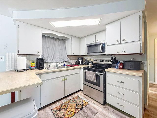 3049 KILBURN ROAD, Holiday, FL 34691