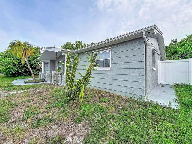 3049 KILBURN ROAD, Holiday, FL 34691