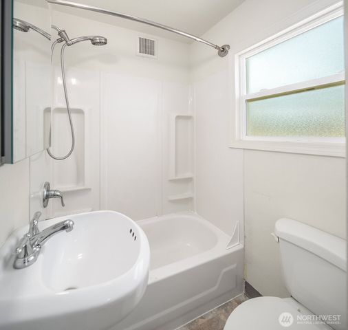 5444 Kirkwood Place N, Seattle, WA 98103