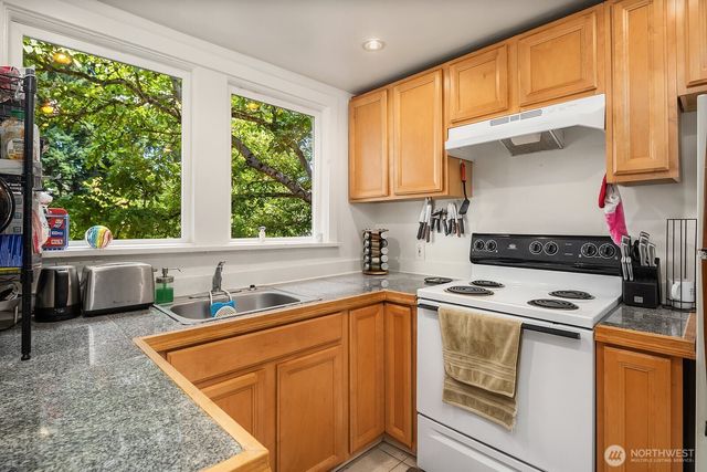 5444 Kirkwood Place N, Seattle, WA 98103