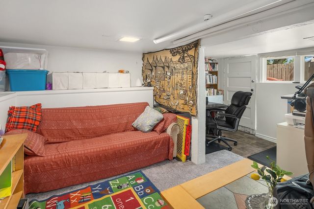 5444 Kirkwood Place N, Seattle, WA 98103