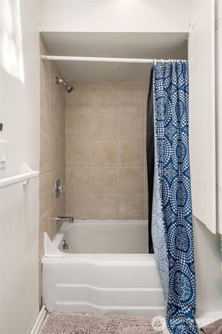 5444 Kirkwood Place N, Seattle, WA 98103