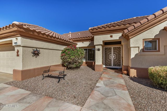 15924 W FALCON RIDGE Drive, Sun City West, AZ 85375
