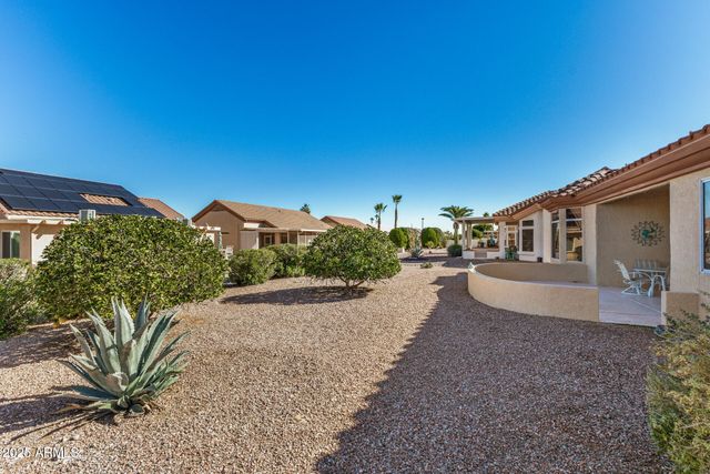 15924 W FALCON RIDGE Drive, Sun City West, AZ 85375