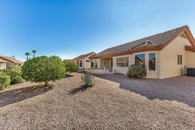 15924 W FALCON RIDGE Drive, Sun City West, AZ 85375