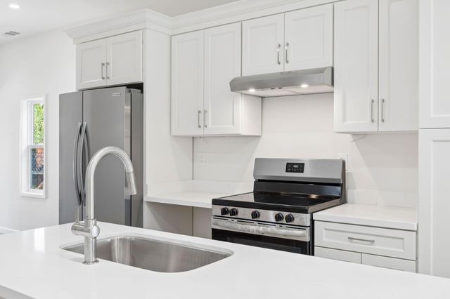 812 54th Street, Oakland, CA 94608