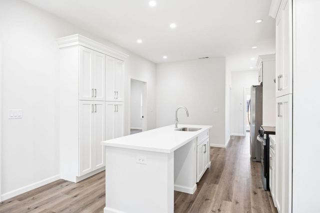 812 54th Street, Oakland, CA 94608