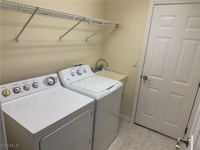 4417 SW 6th PL, Cape Coral, FL 33914