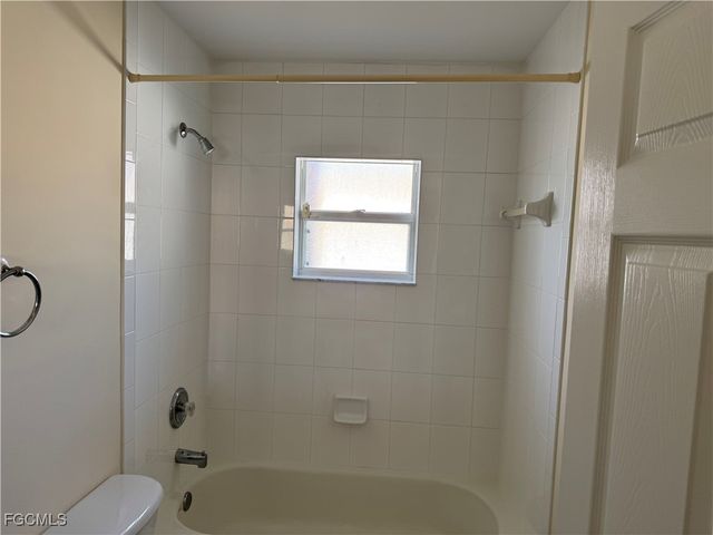 4417 SW 6th PL, Cape Coral, FL 33914