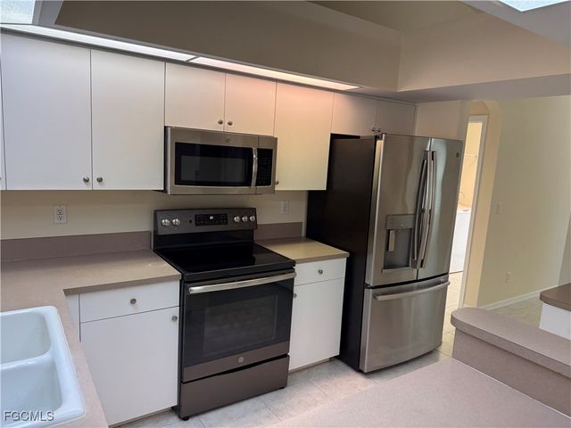 4417 SW 6th PL, Cape Coral, FL 33914