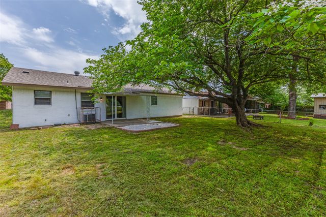 3921 Ambassador Way, Balch Springs, TX 75180