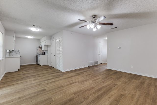 3921 Ambassador Way, Balch Springs, TX 75180