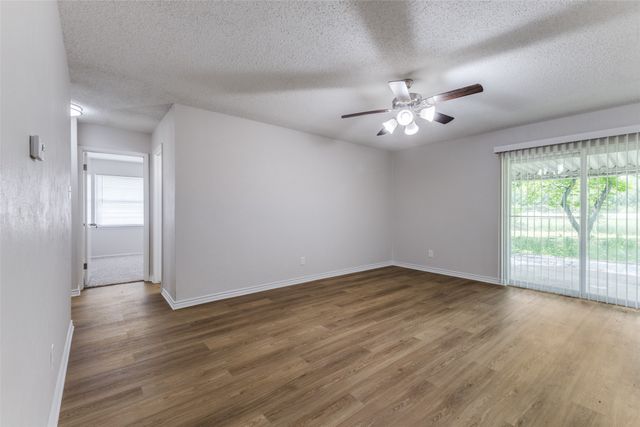 3921 Ambassador Way, Balch Springs, TX 75180