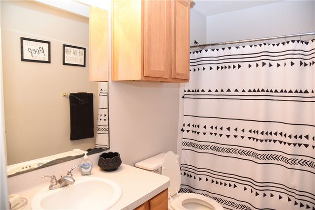 3815 Oldenburg, College Station, TX 77845