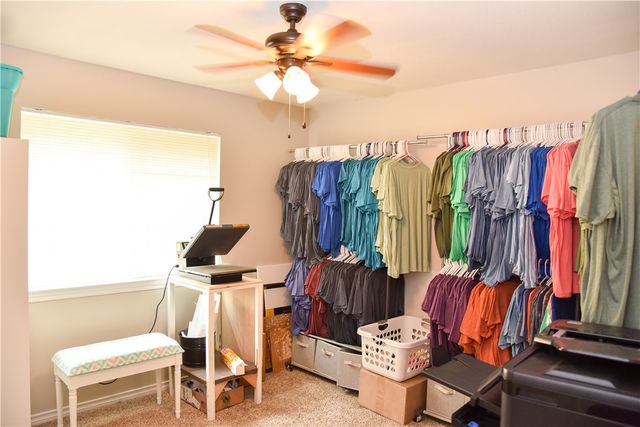 3815 Oldenburg, College Station, TX 77845