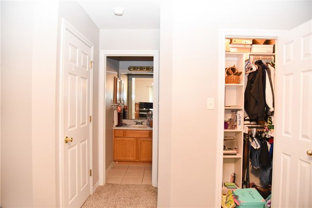 3815 Oldenburg, College Station, TX 77845