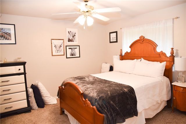 3815 Oldenburg, College Station, TX 77845