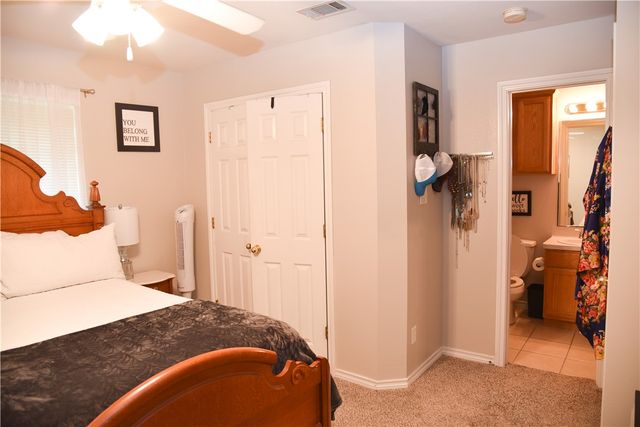 3815 Oldenburg, College Station, TX 77845