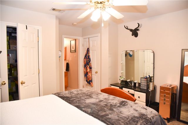 3815 Oldenburg, College Station, TX 77845