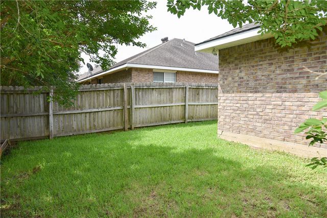 3815 Oldenburg, College Station, TX 77845