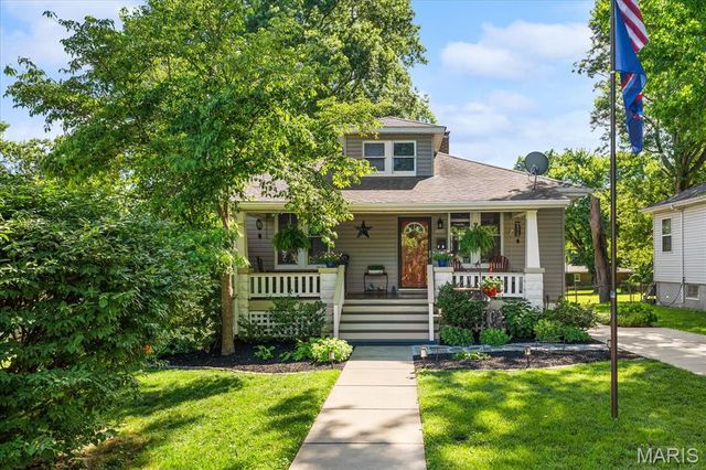 605 S Douglas Avenue, Belleville, IL 62220