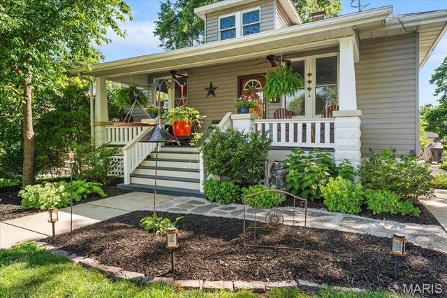 605 S Douglas Avenue, Belleville, IL 62220