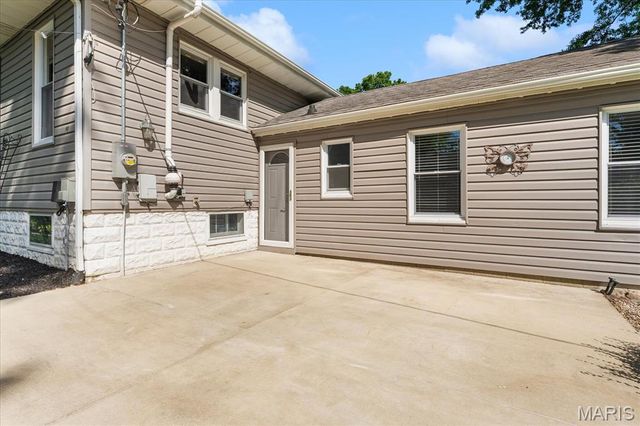 605 S Douglas Avenue, Belleville, IL 62220