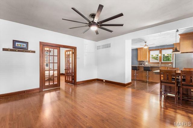 605 S Douglas Avenue, Belleville, IL 62220