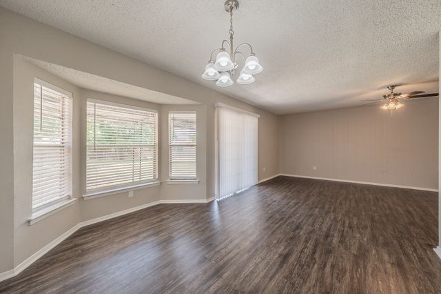 717 Blue Ridge Trail, Saginaw, TX 76179