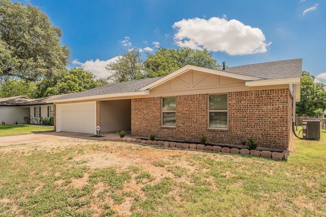 717 Blue Ridge Trail, Saginaw, TX 76179