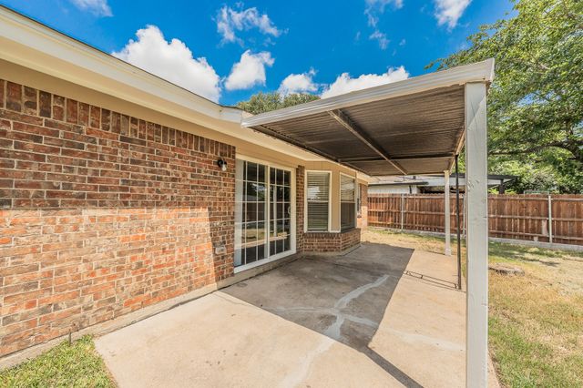 717 Blue Ridge Trail, Saginaw, TX 76179