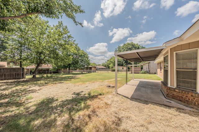 717 Blue Ridge Trail, Saginaw, TX 76179
