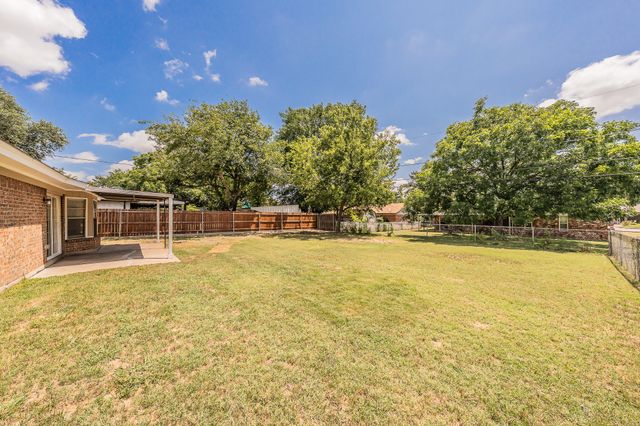 717 Blue Ridge Trail, Saginaw, TX 76179