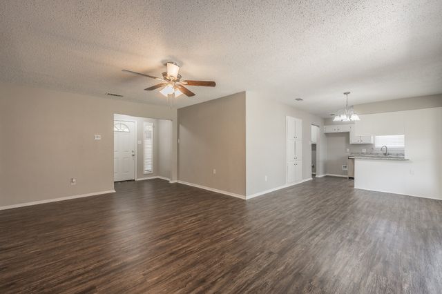 717 Blue Ridge Trail, Saginaw, TX 76179