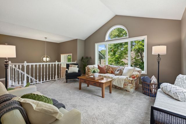 1143 Mckusick Road Lane N, Stillwater, MN 55082