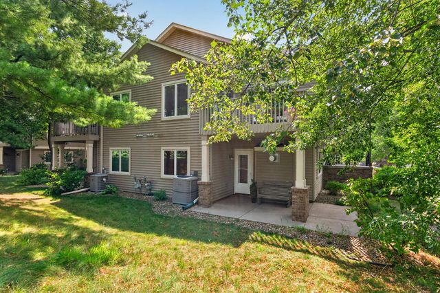 1143 Mckusick Road Lane N, Stillwater, MN 55082