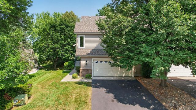 1143 Mckusick Road Lane N, Stillwater, MN 55082