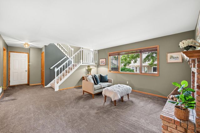1143 Mckusick Road Lane N, Stillwater, MN 55082