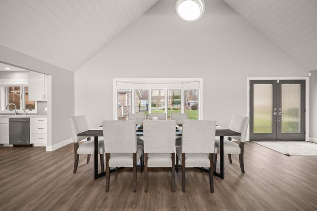 5363 Paw Paw Lake Road, Coloma, MI 49038