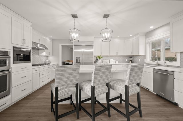 5363 Paw Paw Lake Road, Coloma, MI 49038