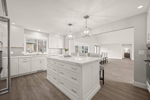 5363 Paw Paw Lake Road, Coloma, MI 49038