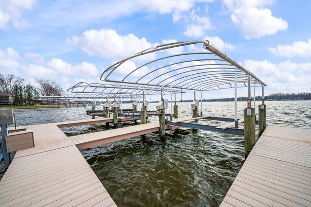 5363 Paw Paw Lake Road, Coloma, MI 49038