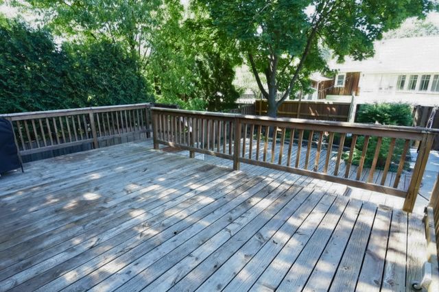 8502 Parkview Avenue, Brookfield, IL 60513