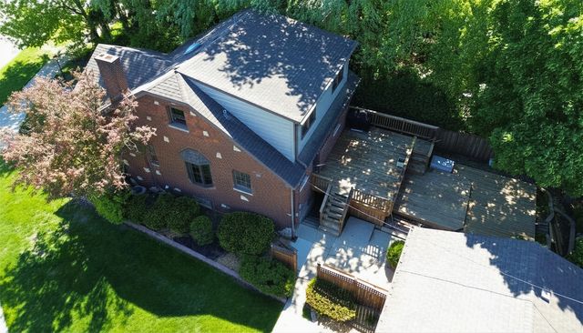 8502 Parkview Avenue, Brookfield, IL 60513