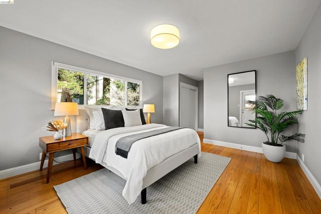 6611 Ascot Dr, Oakland, CA 94611