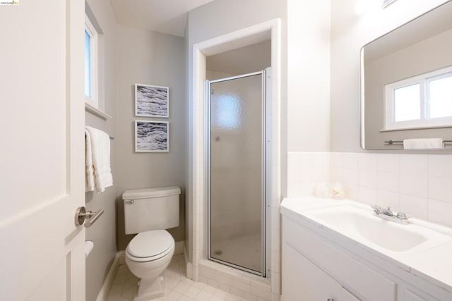 6611 Ascot Dr, Oakland, CA 94611