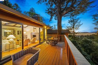 6611 Ascot Dr, Oakland, CA 94611