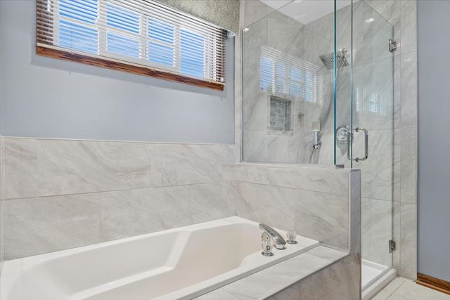132 Ashcroft Drive, Bolingbrook, IL 60490